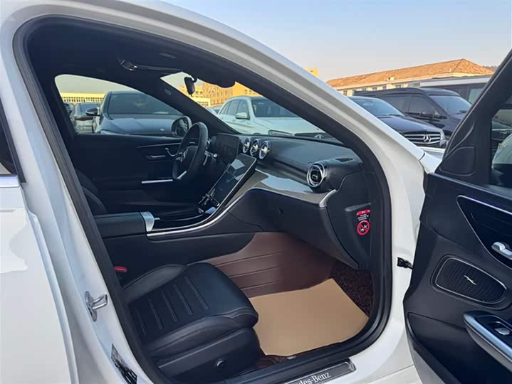 Фото 16 - Mercedes-Benz C-Class