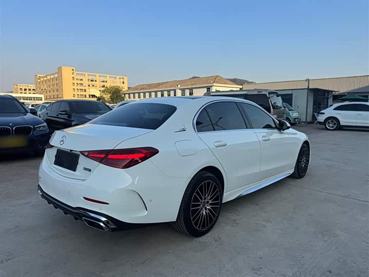 Фото 9 - Mercedes-Benz C-Class