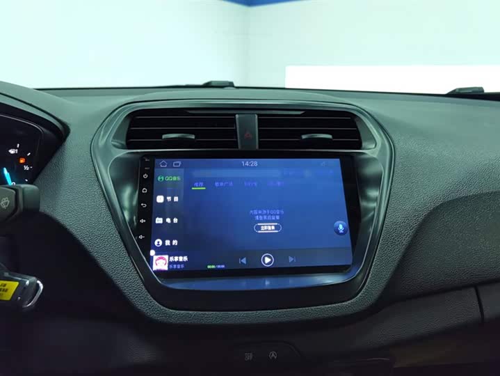 Фото 13 - Ford Escort