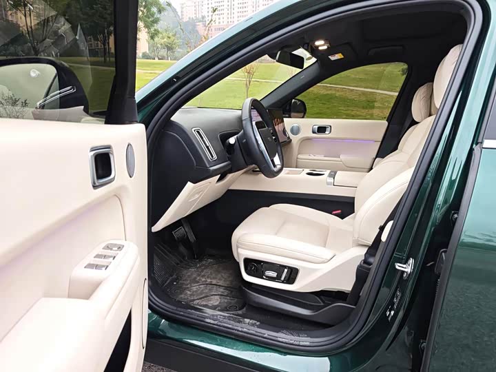 Фото 2 - LiXiang L7