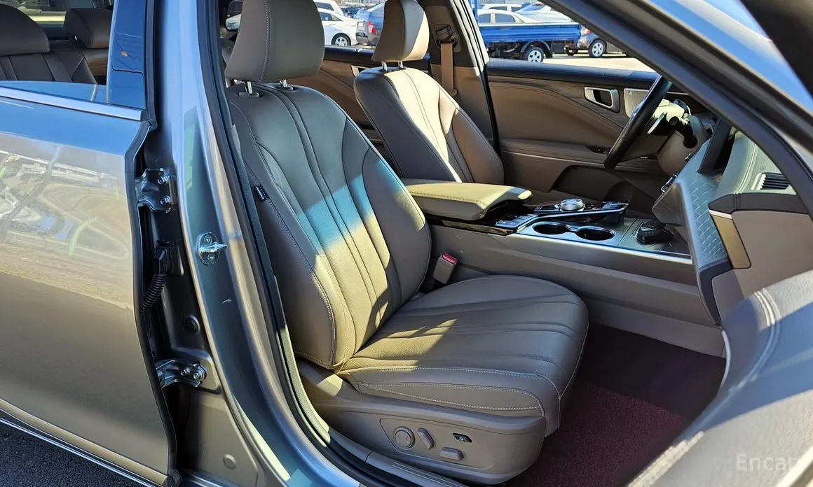 Фото 10 - Kia K8