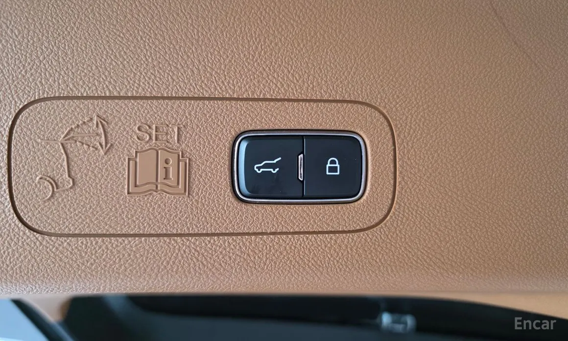 Фото 20 - Lincoln Aviator