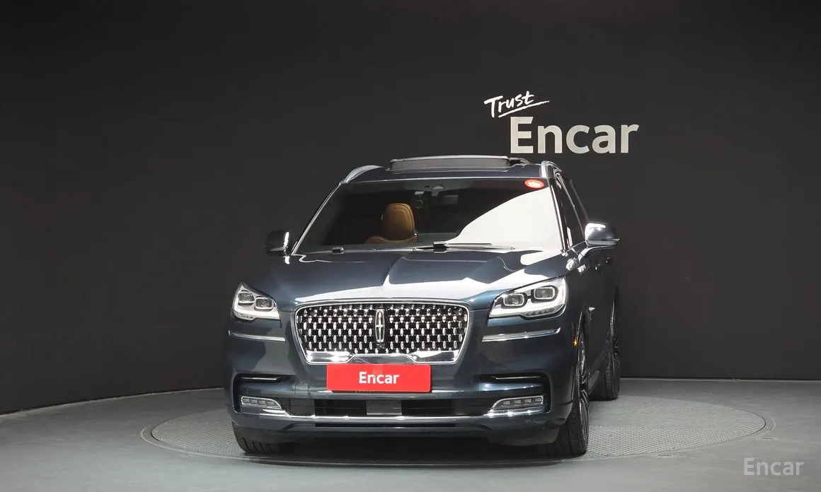 Фото 3 - Lincoln Aviator