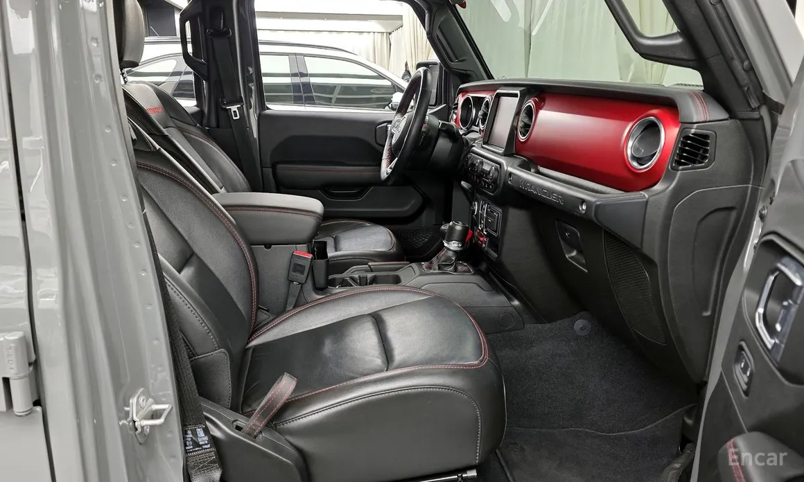 Фото 11 - Jeep Wrangler