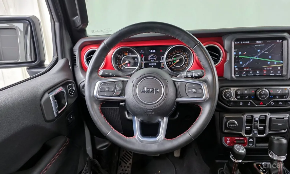 Фото 13 - Jeep Wrangler