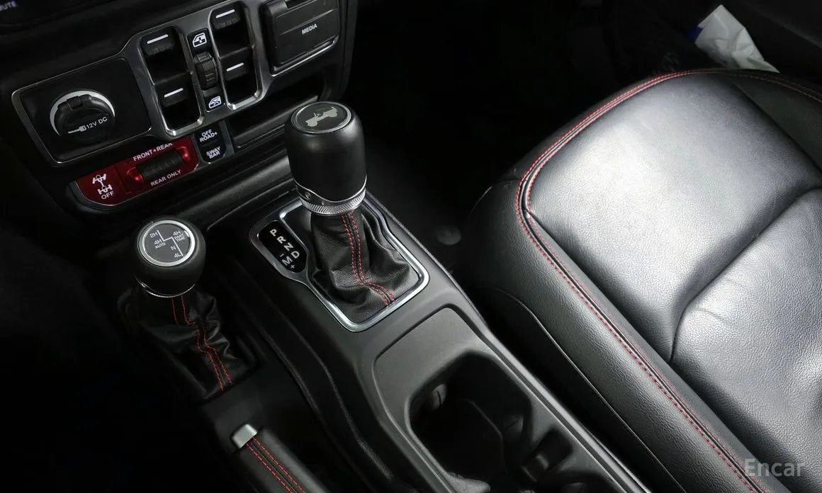 Фото 9 - Jeep Wrangler