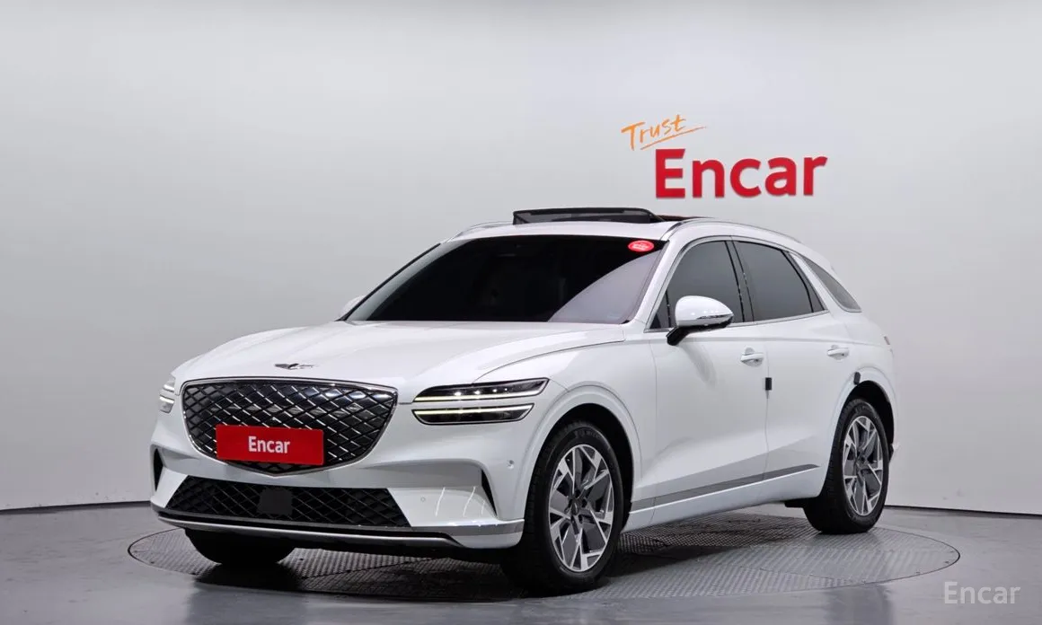 Фото 1 - Genesis GV70