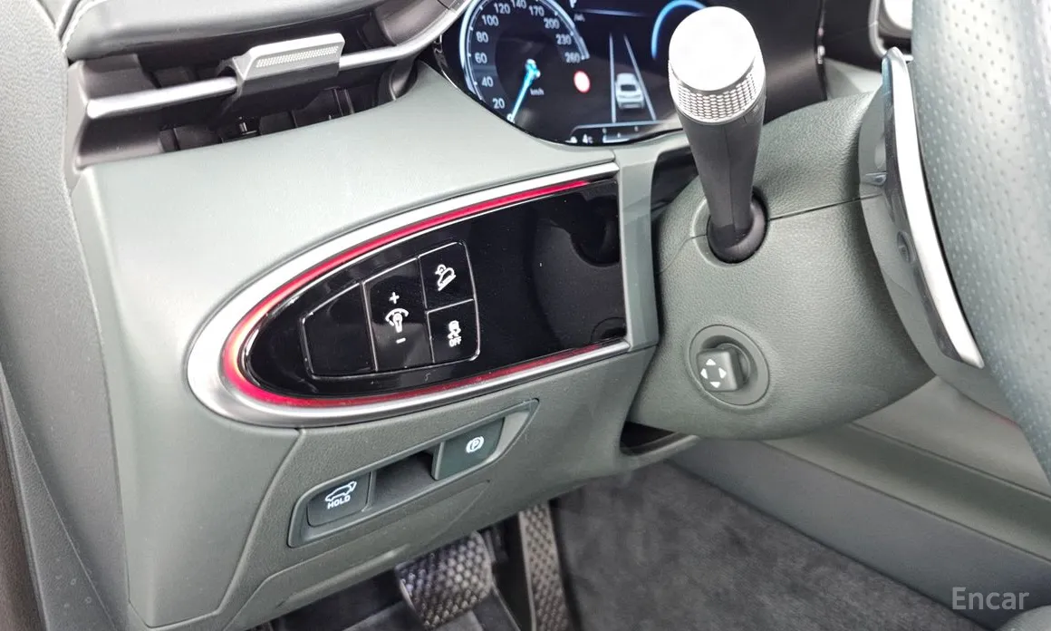 Фото 18 - Genesis GV70