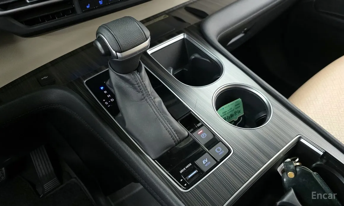 Фото 9 - Toyota Sienna