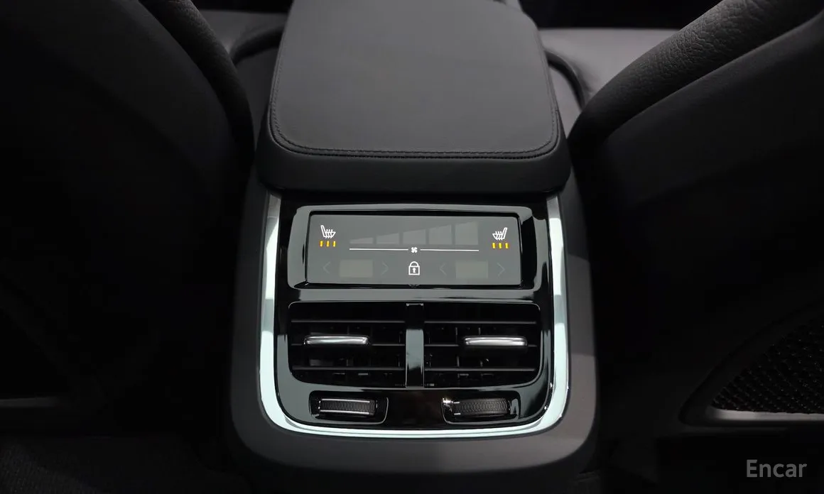 Фото 19 - Volvo V90