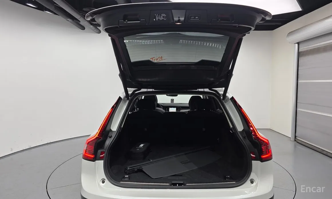 Фото 20 - Volvo V90