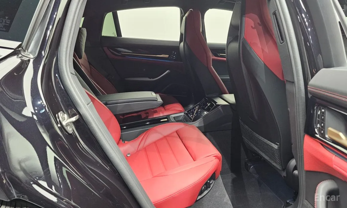 Фото 12 - Porsche Panamera