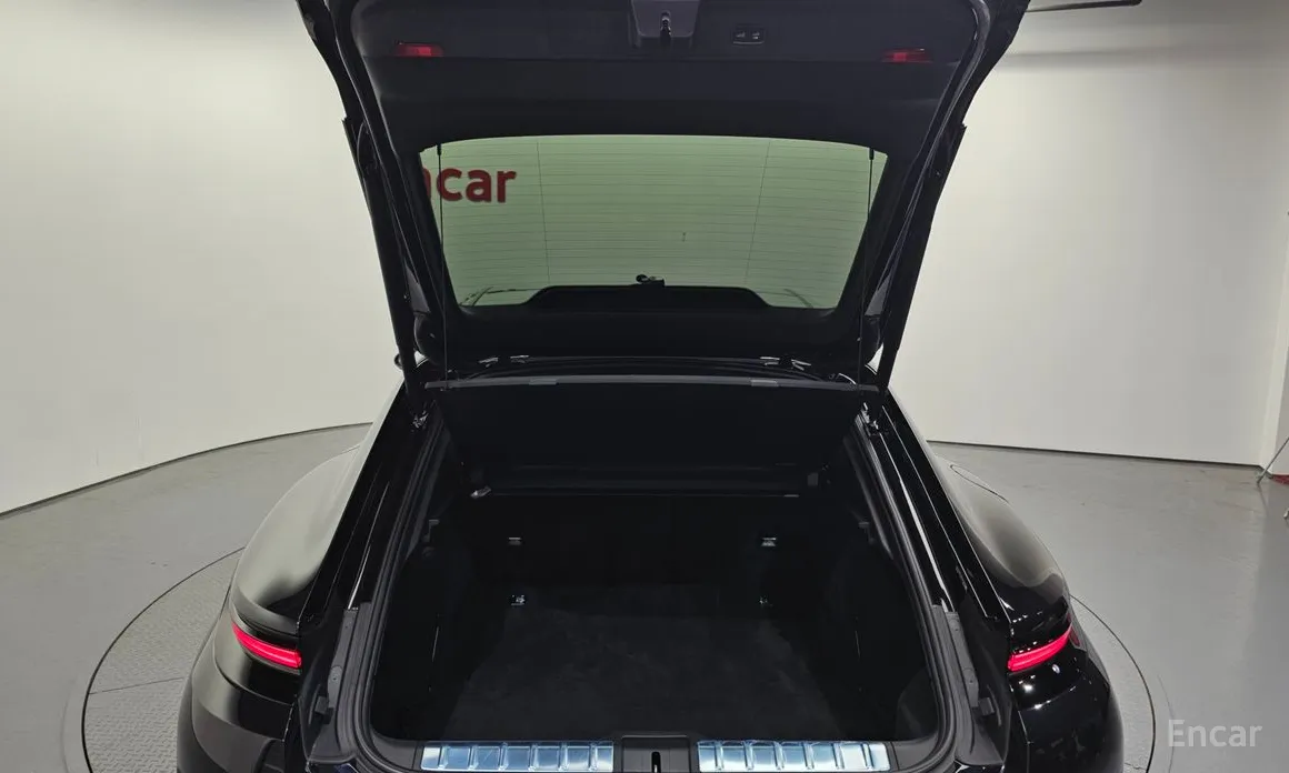 Фото 19 - Porsche Panamera