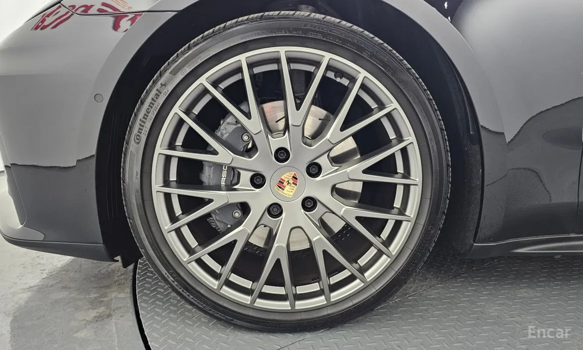 Фото 5 - Porsche Panamera