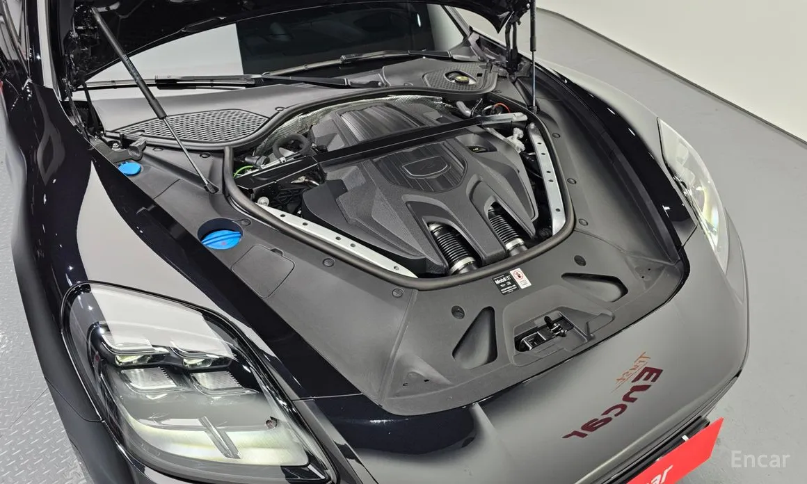 Фото 6 - Porsche Panamera