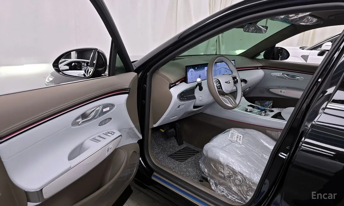 Фото 10 - Genesis GV70