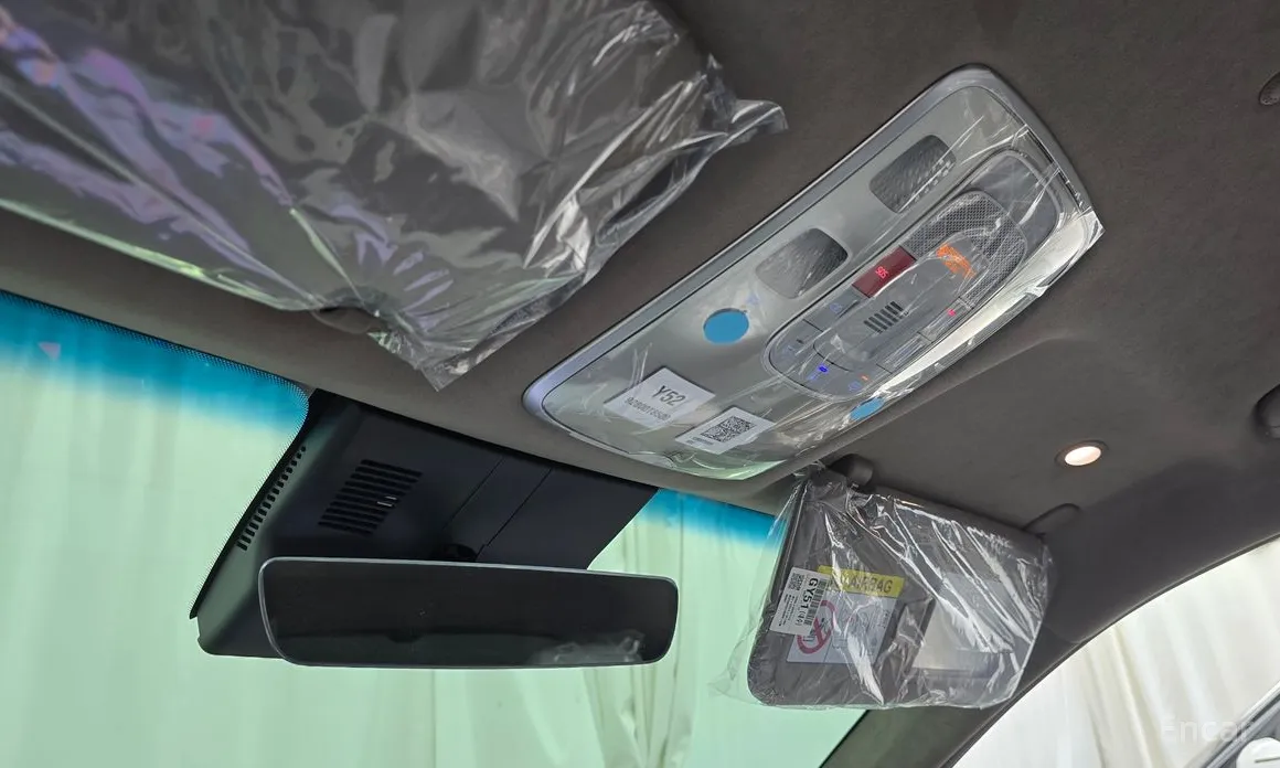 Фото 17 - Genesis GV70