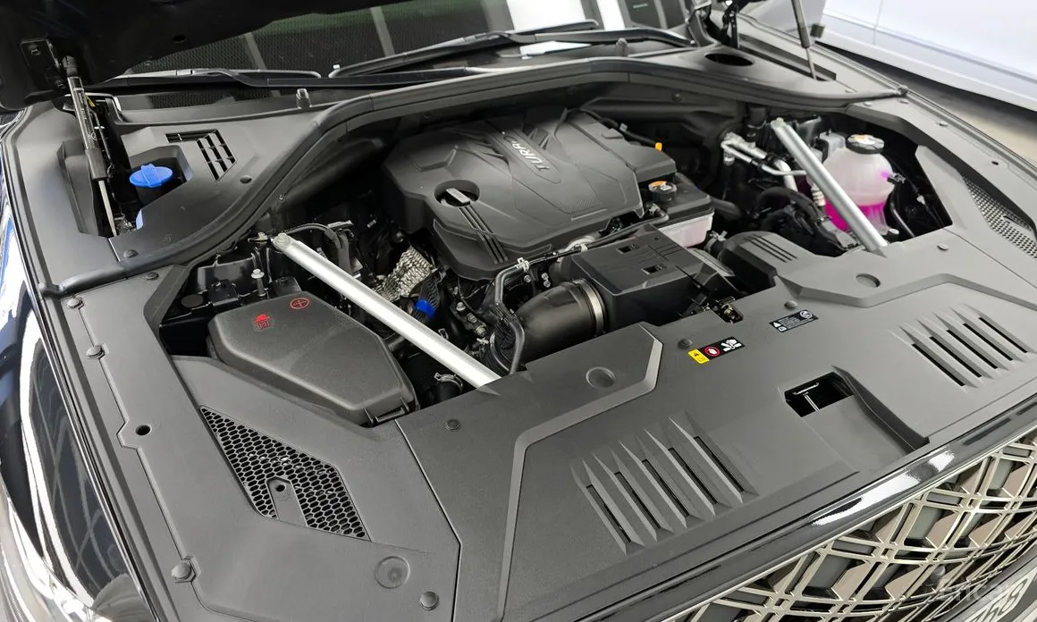 Фото 6 - Genesis GV70