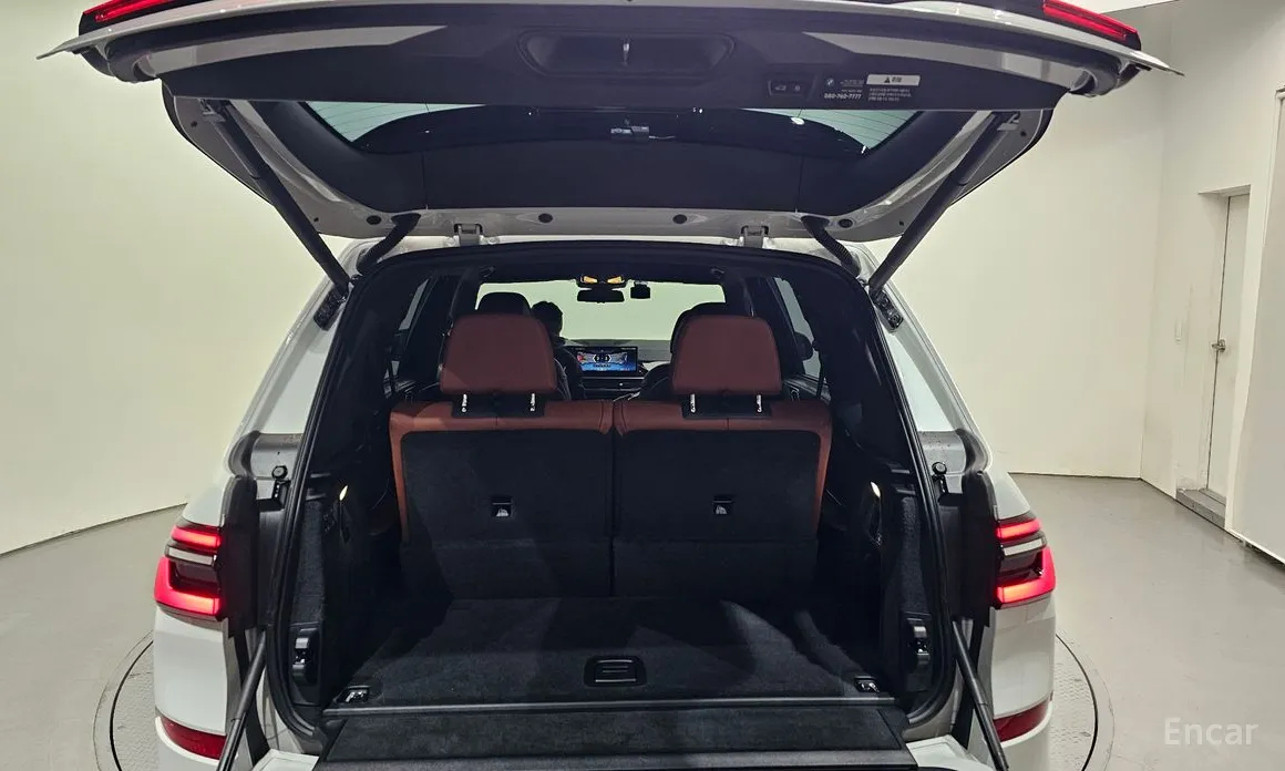 Фото 20 - BMW X7