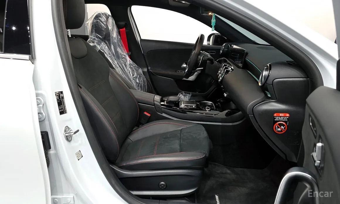 Photo 11 - Mercedes-Benz A-Class