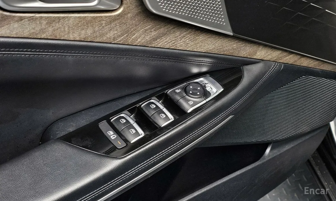 Фото 16 - Kia K8