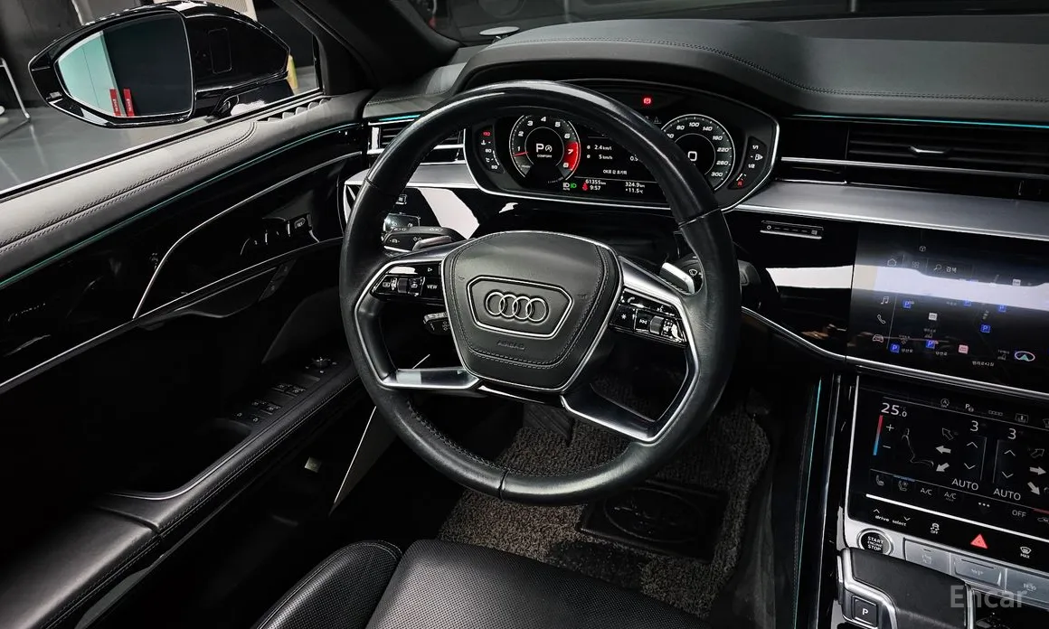 Фото 13 - Audi A8