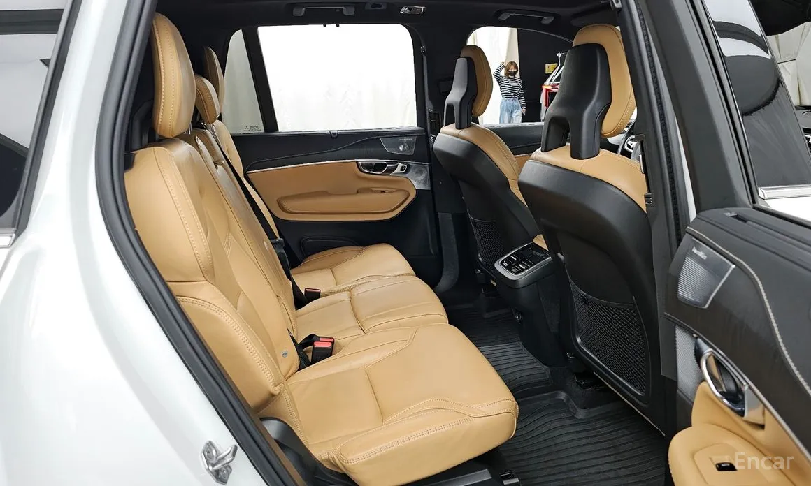 Фото 12 - Volvo XC90