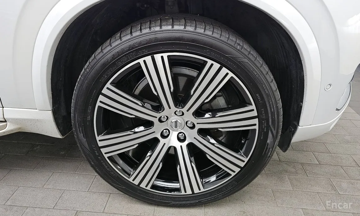 Фото 5 - Volvo XC90