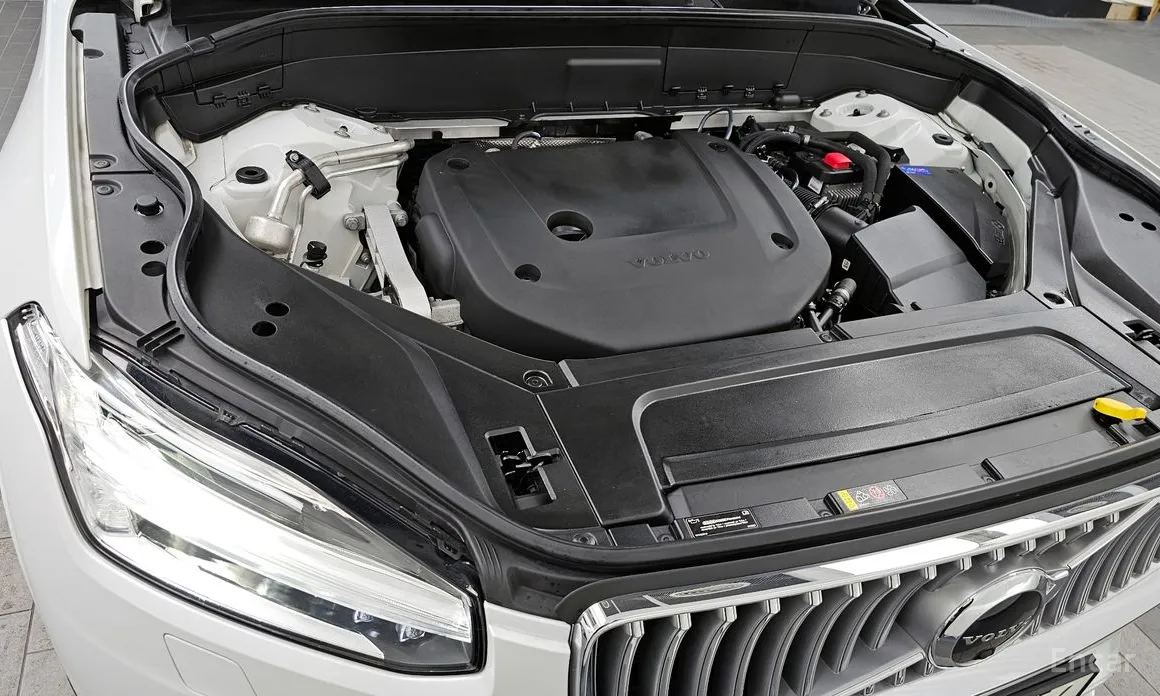 Фото 6 - Volvo XC90