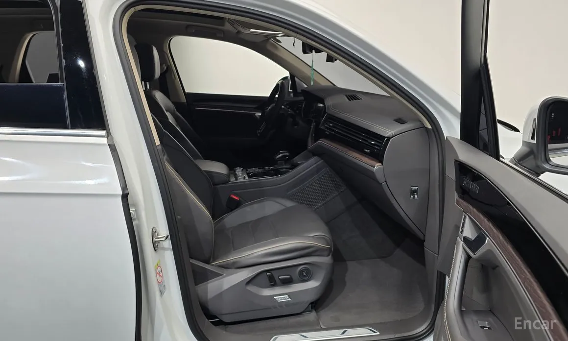 Фото 11 - Volkswagen Touareg