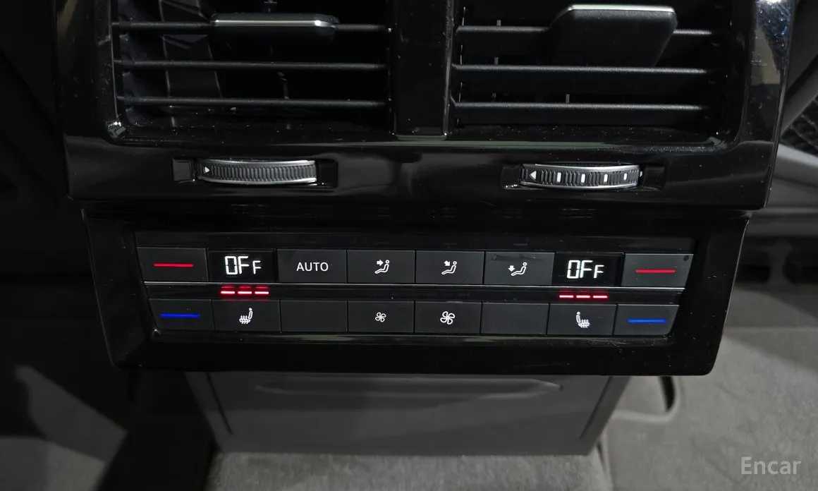 Фото 18 - Volkswagen Touareg