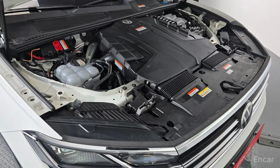 Фото 6 - Volkswagen Touareg