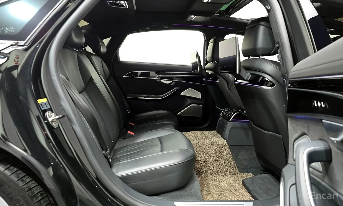 Фото 12 - Audi A8