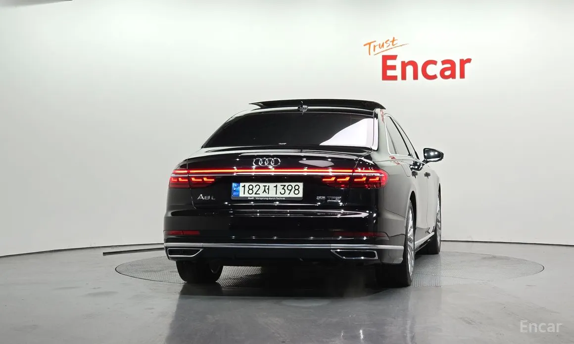 Фото 4 - Audi A8