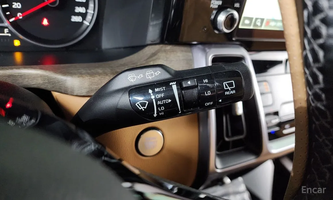 Фото 14 - Kia Sorento