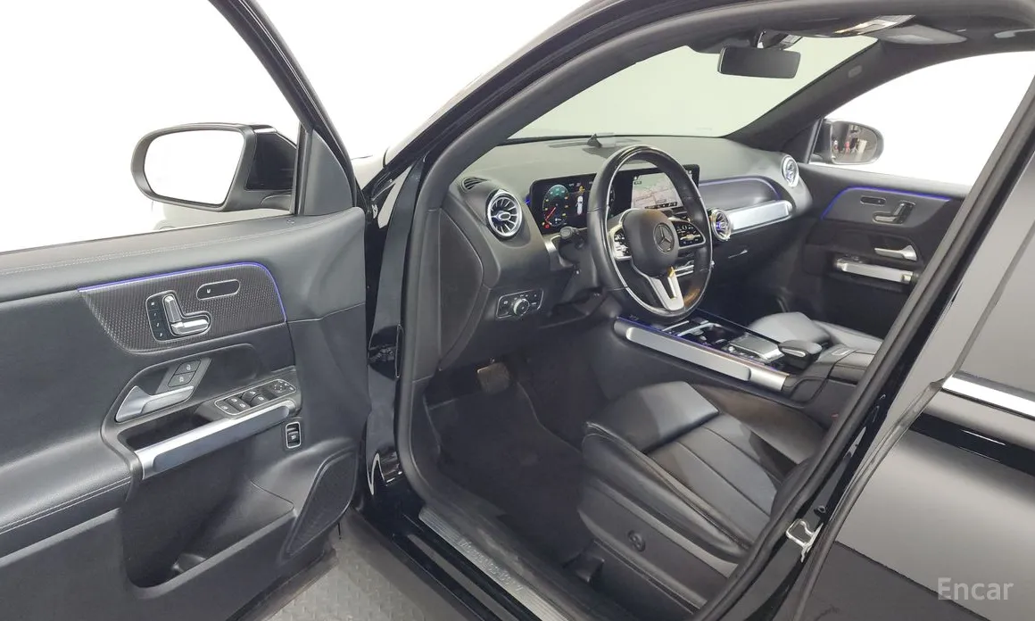 Фото 10 - Mercedes-Benz GLB-Class