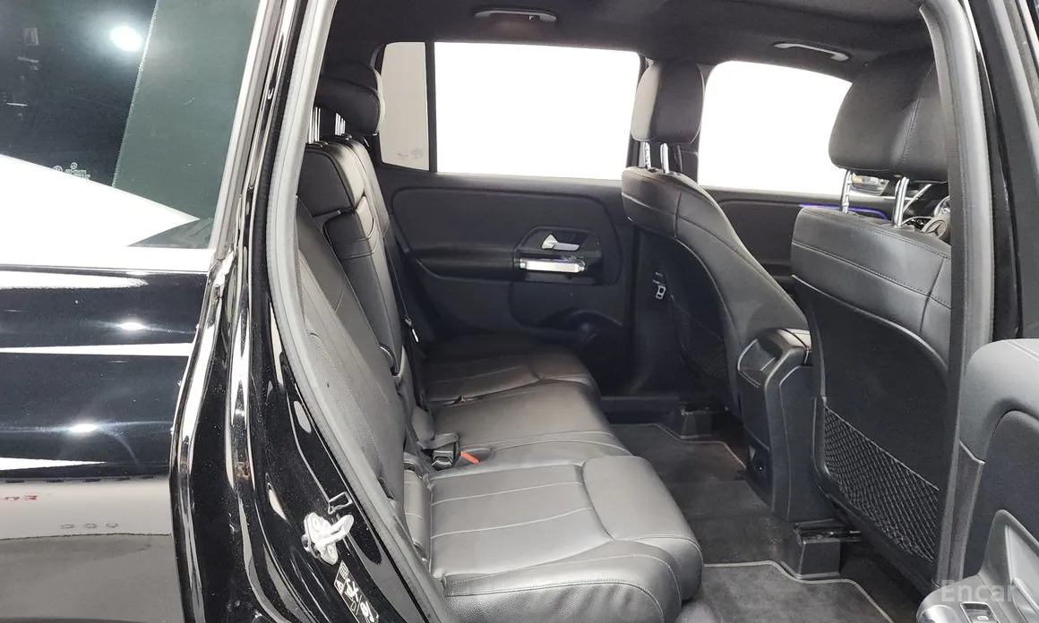 Фото 12 - Mercedes-Benz GLB-Class