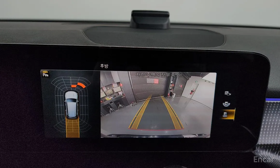 Фото 16 - Mercedes-Benz GLB-Class