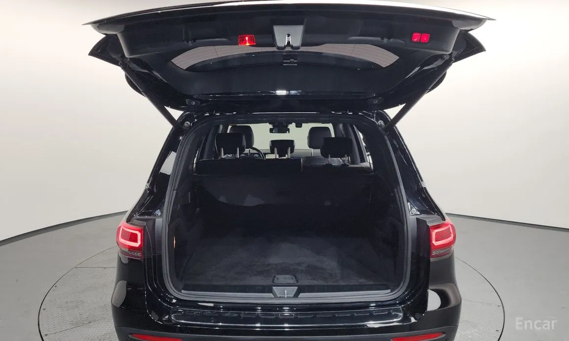 Фото 20 - Mercedes-Benz GLB-Class