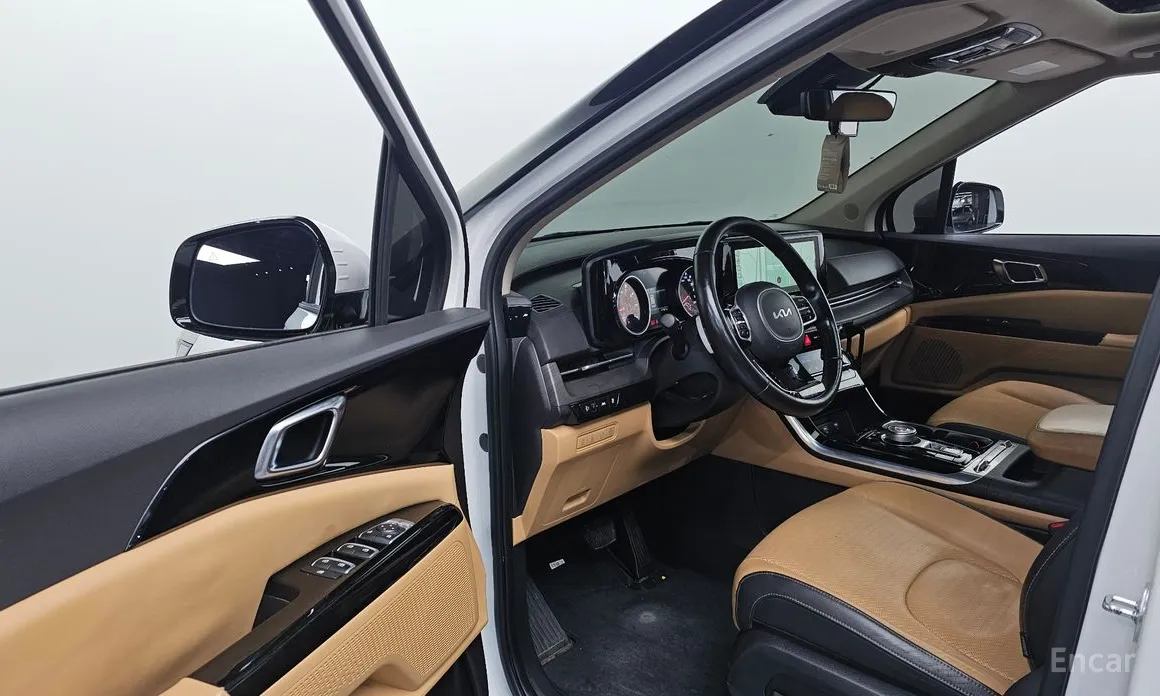 Фото 10 - Kia Carnival