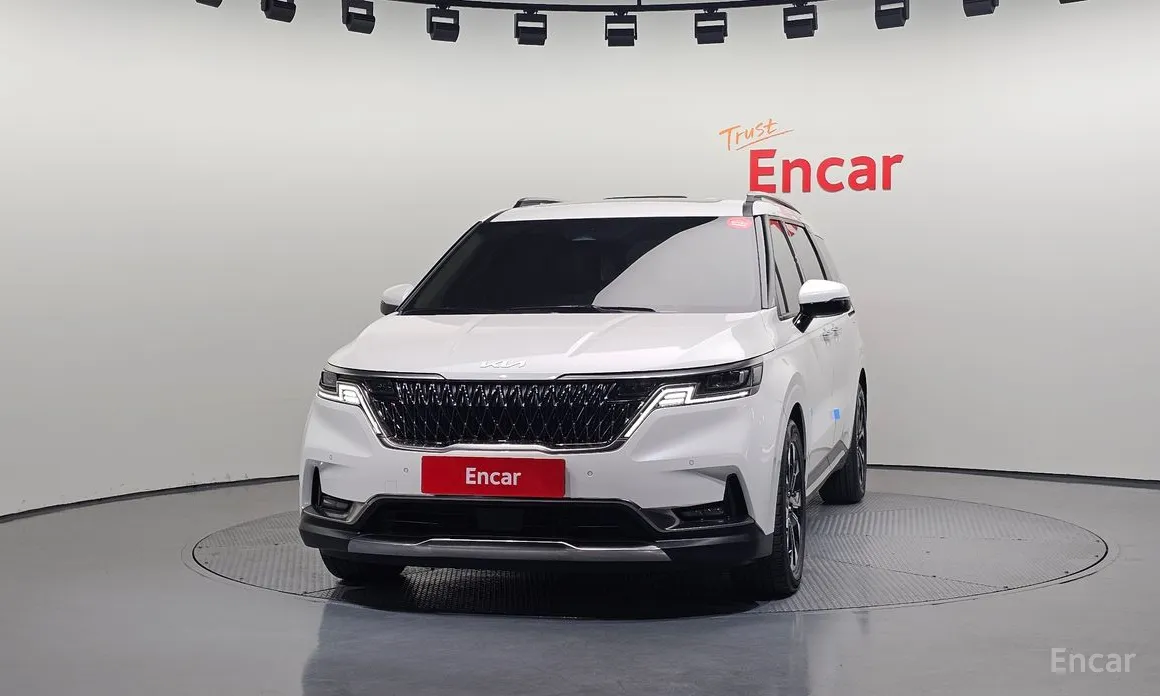 Фото 3 - Kia Carnival