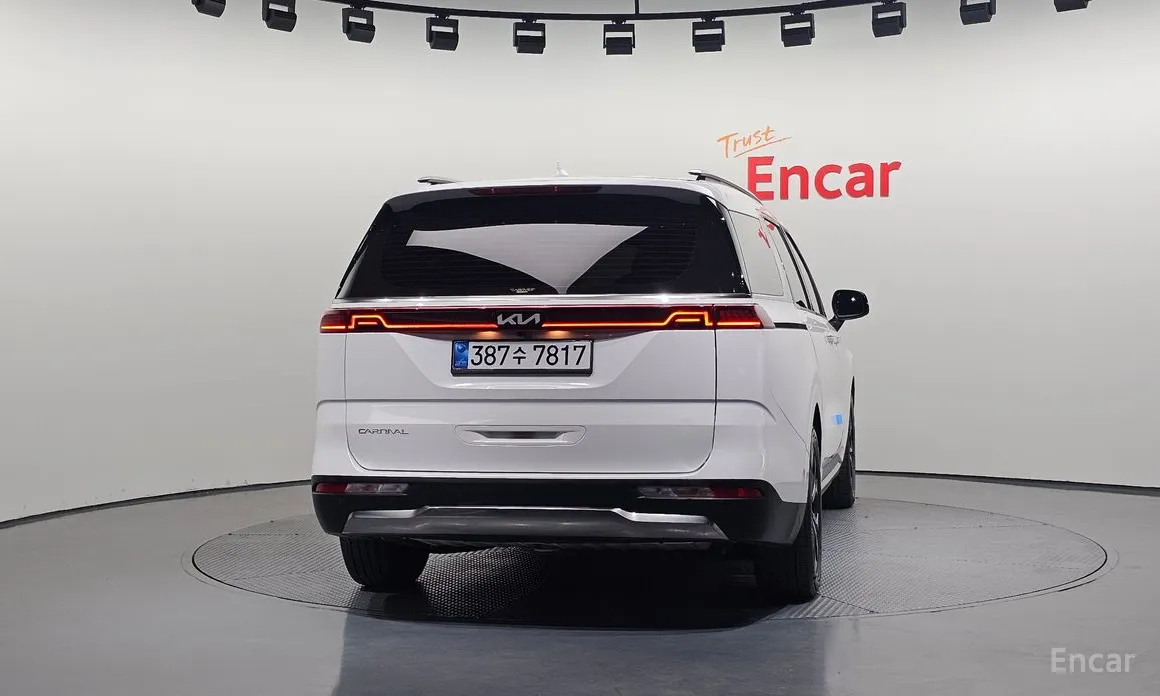 Фото 4 - Kia Carnival