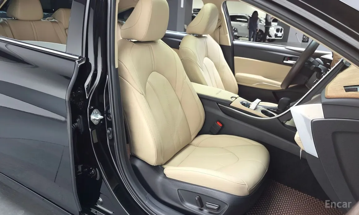 Фото 10 - Toyota Avalon