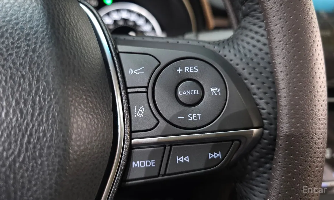 Фото 19 - Toyota Avalon