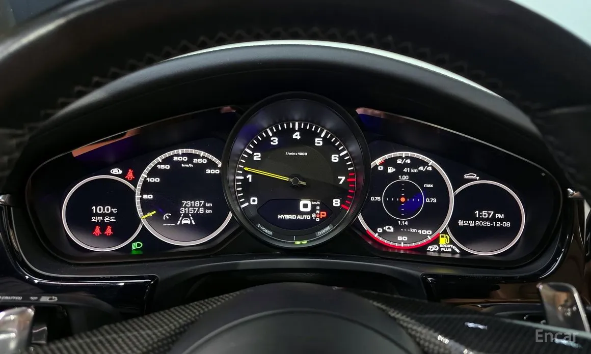 Фото 8 - Porsche Panamera