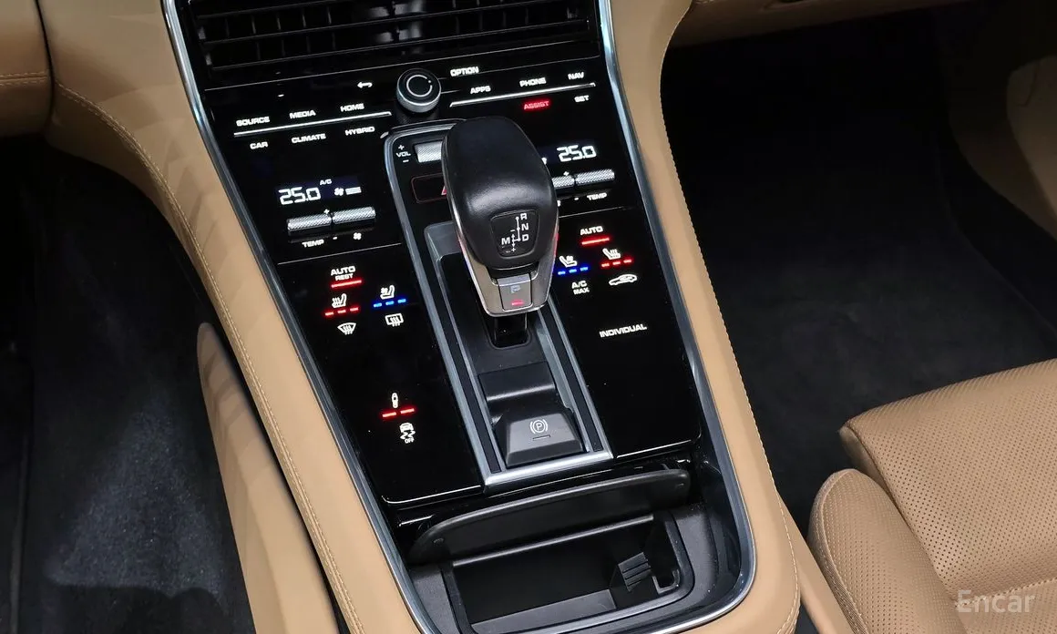 Фото 9 - Porsche Panamera