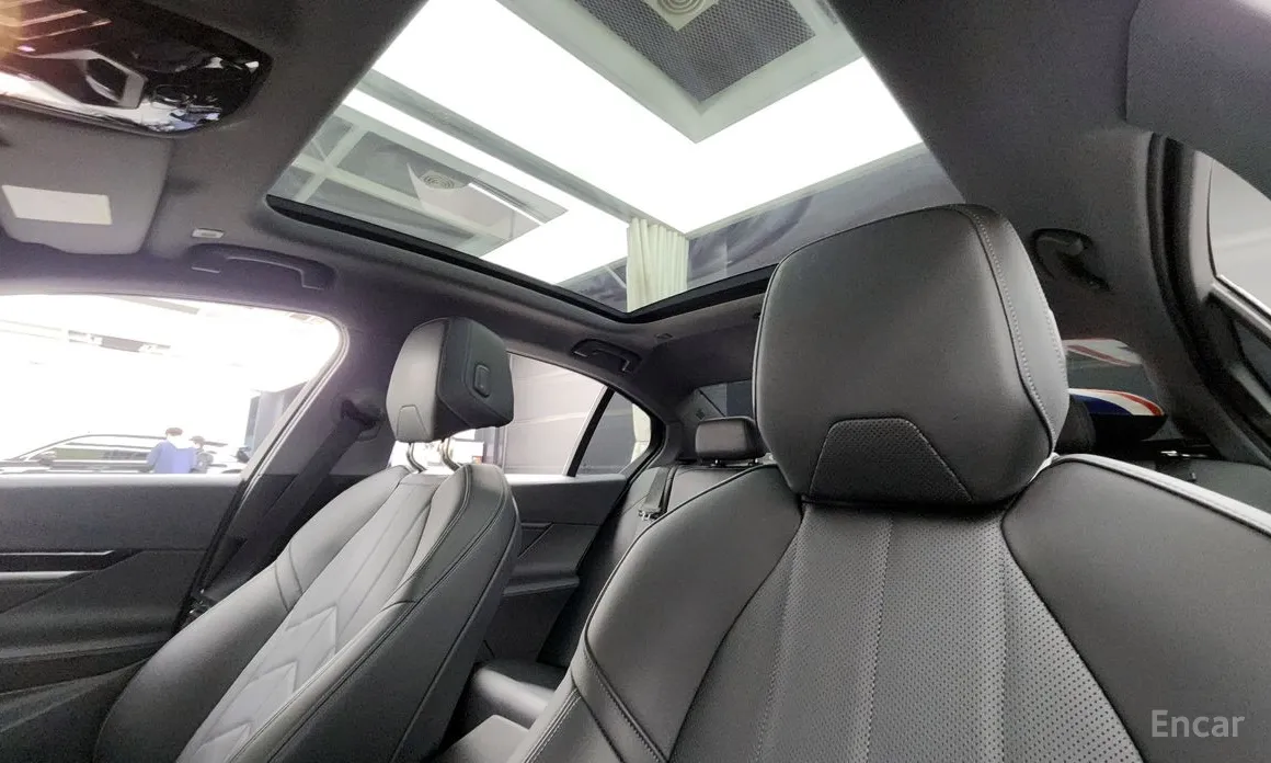 Фото 18 - BMW 5 Series