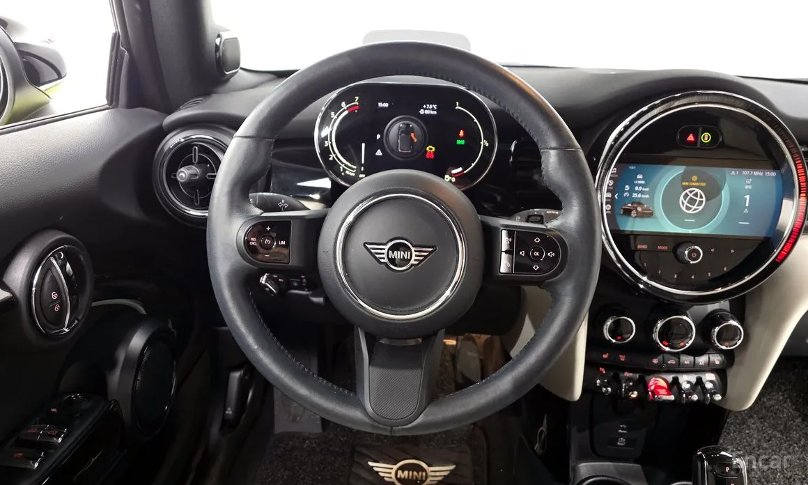 Фото 13 - Mini Cooper Convertible