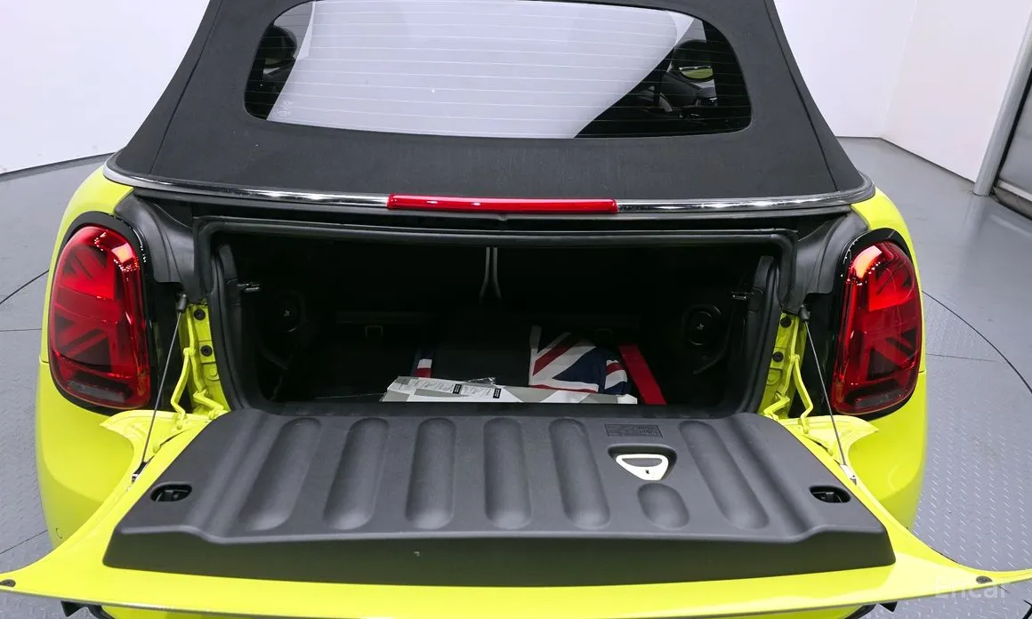 Фото 20 - Mini Cooper Convertible