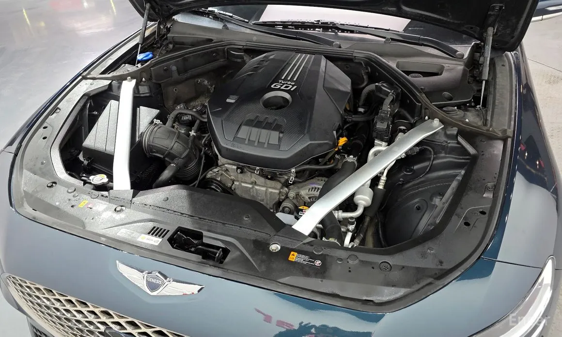 Фото 6 - Genesis G70